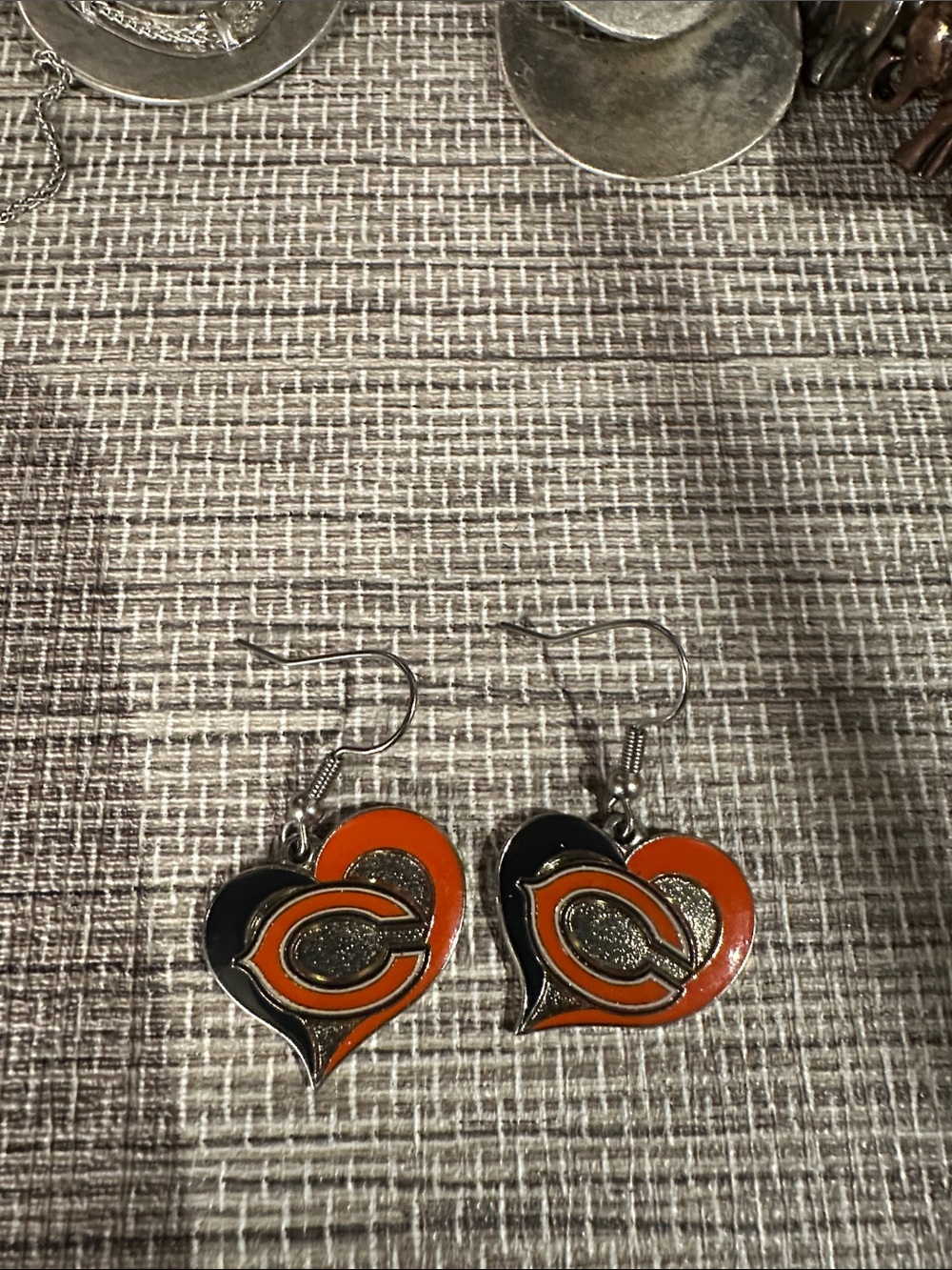 Chicago Bears Heart Dangle Earrings with Glitter Detail